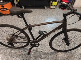 Trek FX3 Road Bike
