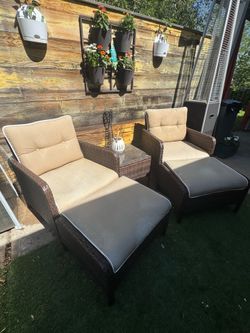 Patio Set - 5 Piece (Wayfair/Kelly Clarkson)