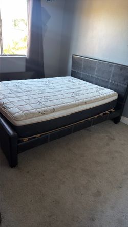 🧨🧨🧨 Queen size bed with leather frame.🔥🔥🍊