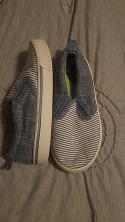 Oshkosh boys shoes