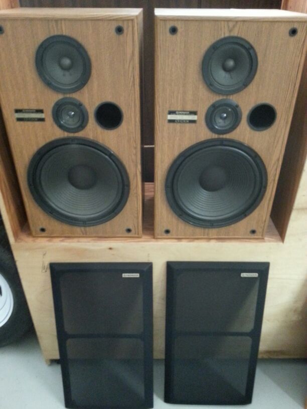 Pioneer CS-G304 Speakers- 3 way - 12" woofer