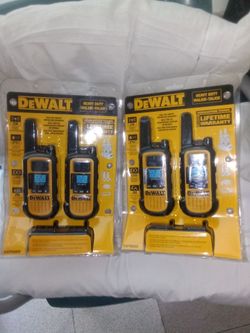 DEWALT DXFRS800 HEAVY DUTY 2-WATT  WALKIE-TALKIE