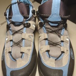 Salamon Men's Hiking Size ,8.5 Great Shape