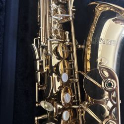 IMAGE ALTO SAXOPHONE 