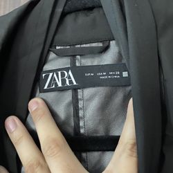 ZARA Rain Jacket – Stylish & Practical