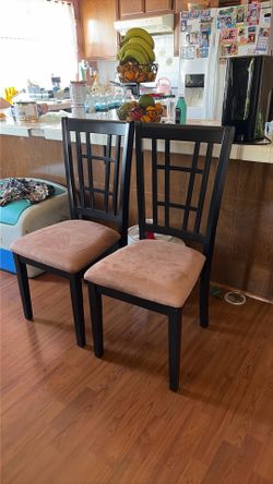 Set of two chairs