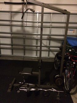 Lat pull/row machine. Attachments included!