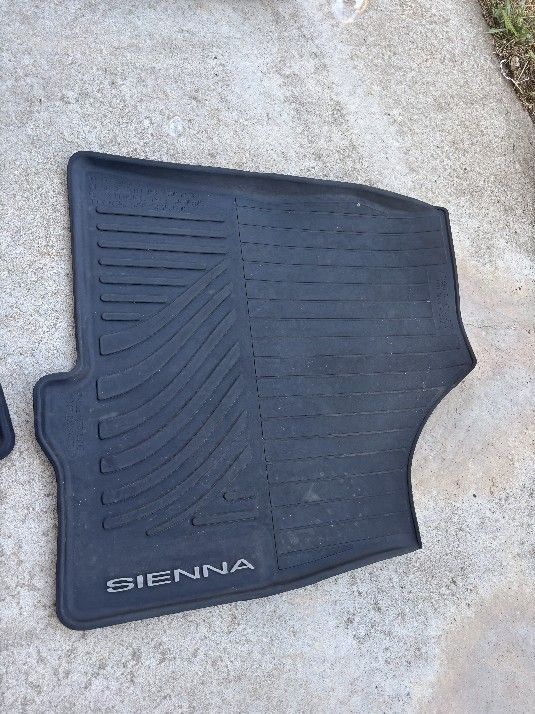 Toyota Sienna OEM All Weather Floor Mats