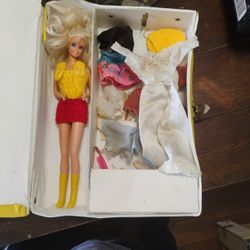 Fashion Dolls Case The With Apparel Inside