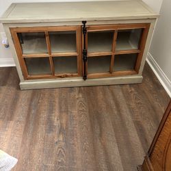 Entertainment Stand Center