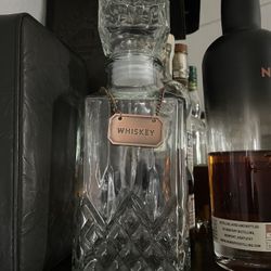 Decanter Whiskey / Bourbon ( Empty Bottles)