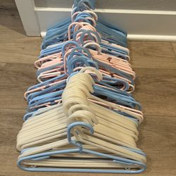 Baby/Toddler Hanger (83 Pieces)