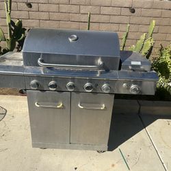 Gas Grill 