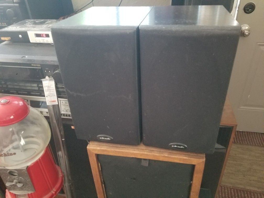 Polk Audio Bookshelf Speakers. $55 Pickup in Oakdale