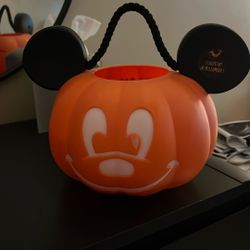 Mickey Halloween Pumpkin