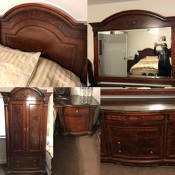 Perfect Condition Bedroom Set in Lakewood