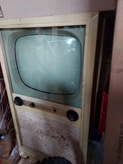 1950 Raytheon Television Set
