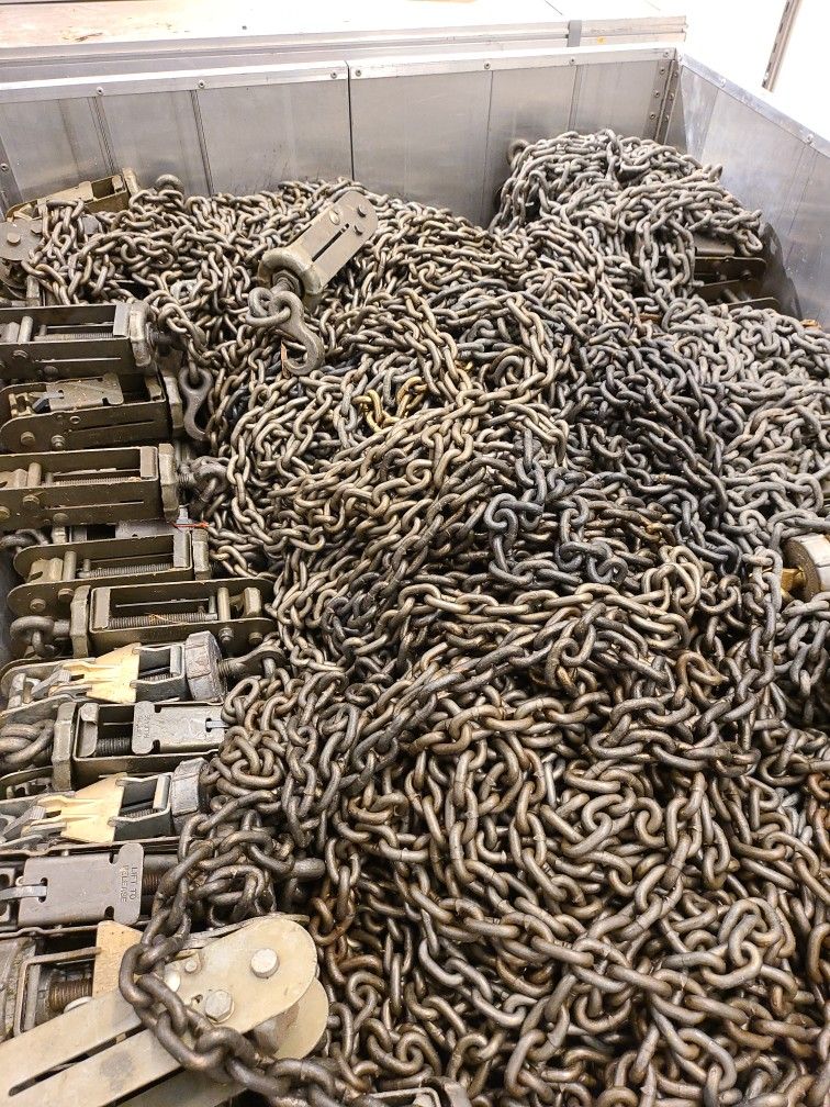 24' long 6000 pound rated USA made chains and binders $25 a set