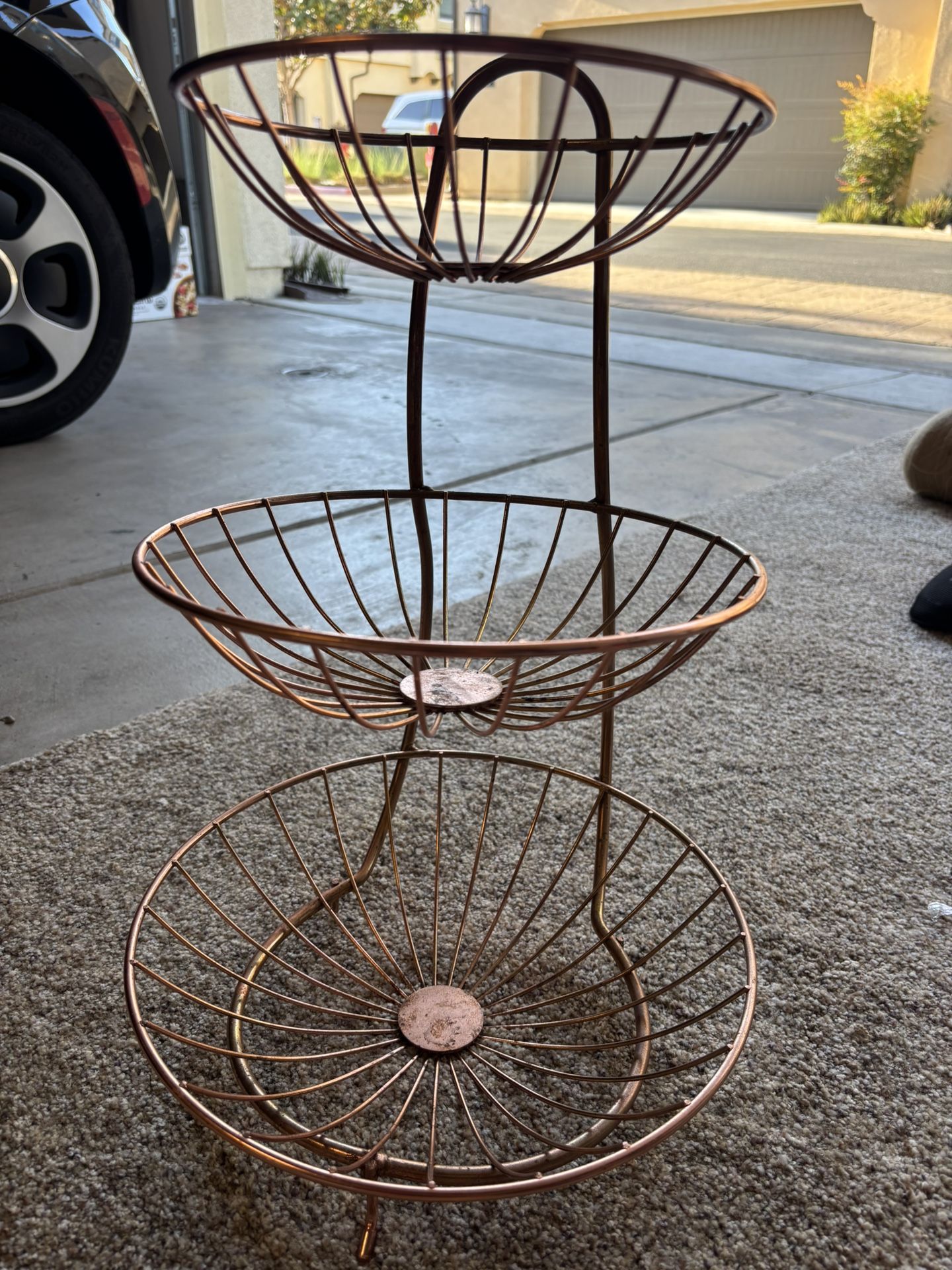 3 tier gold basket