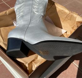 Silver boots Sz 7.5