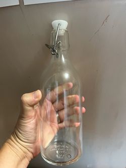 Glass jar