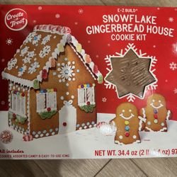 Create-a-Treat E-Z Build Snowflake Gingerbread House Cookie Kit