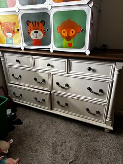 Dresser