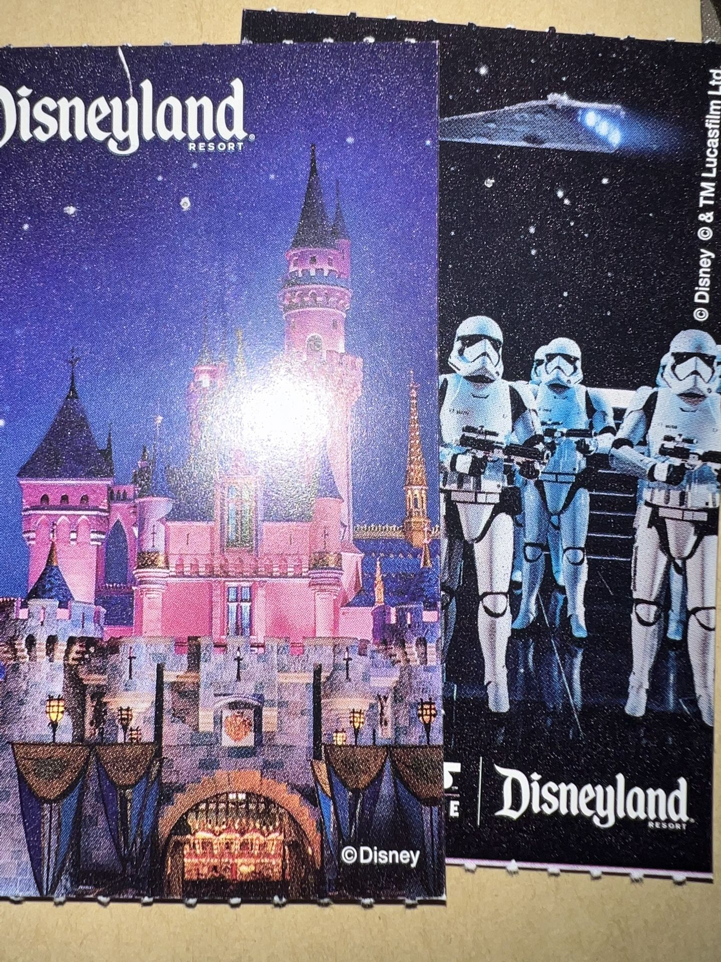 DISNEYLAND 🎢🥤🍿🥨🍦(4) TICKETS 🎟️ 🎟️🎟️🎟️ $600 PRICE FIRM
