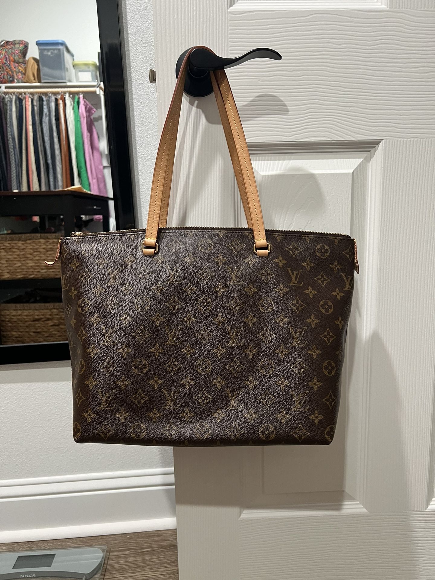 Louis Vuitton Monogram Lena MM Zip Tote Bag