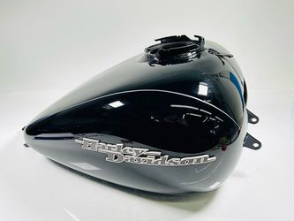 2015 Harley Davidson Touring FLHXS OEM Fuel Gas Tank 61356-08.F6.OBO. SM9KNT0900