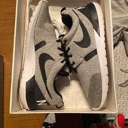 Nike Roshe Run 