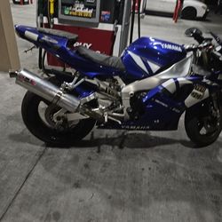 2001 Yamaha R1