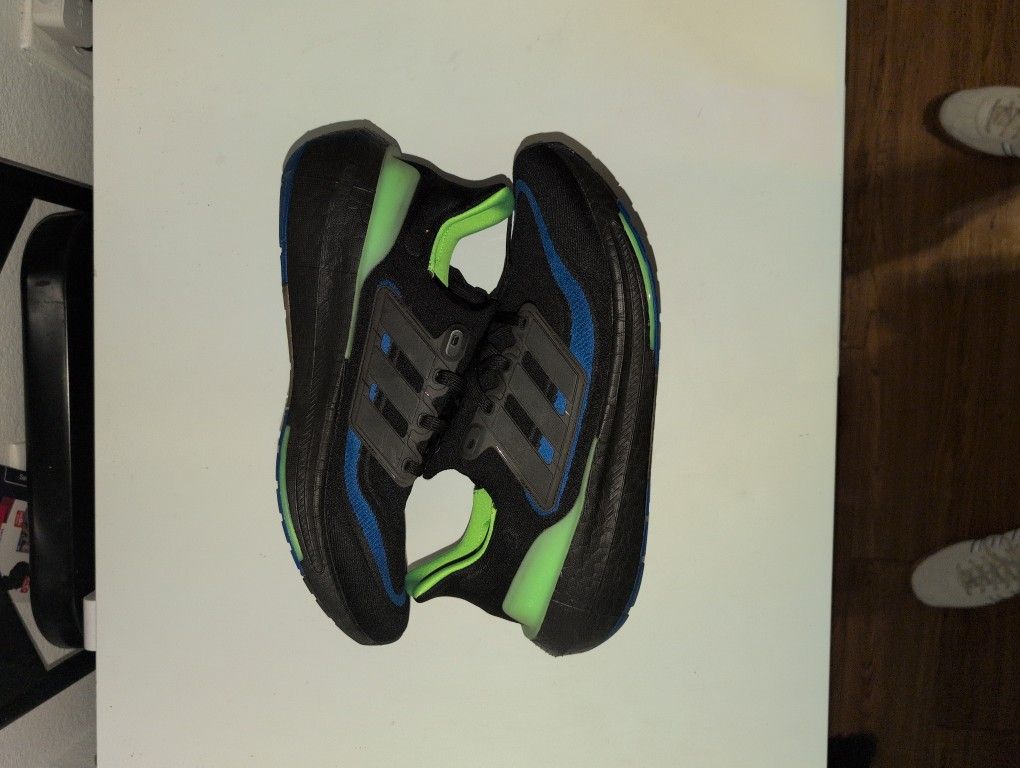 Like New Men's Adidas Ultraboost 