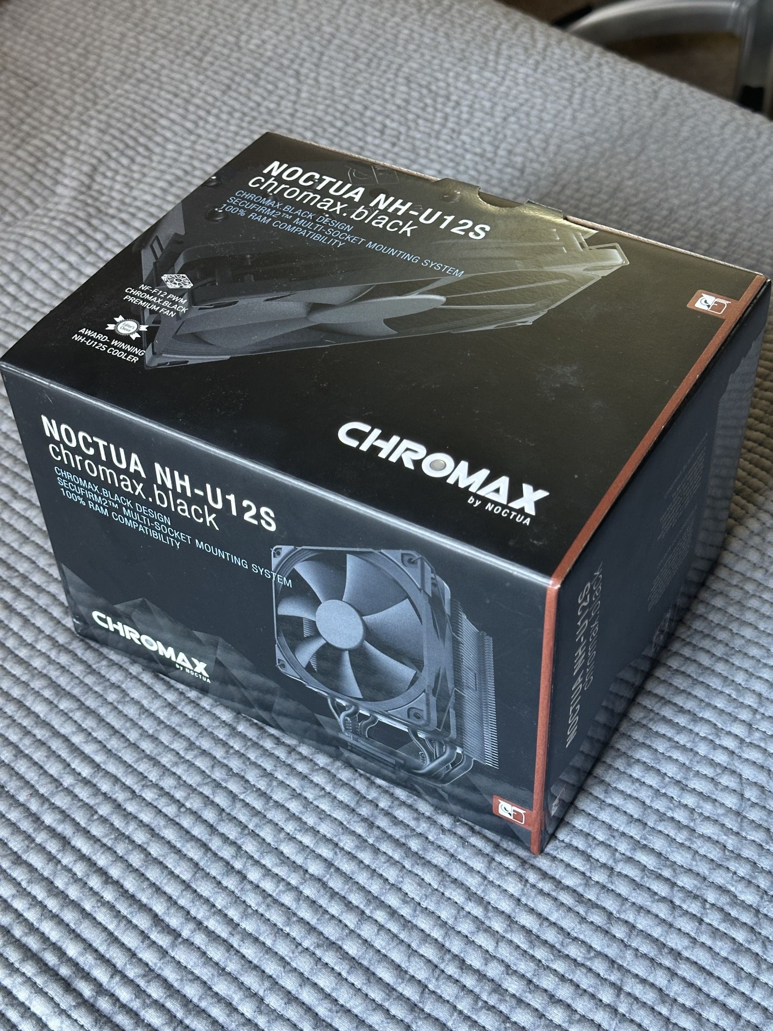 Noctua CPU Cooler (NHU-12S Chromax Black) + extra (OBO)