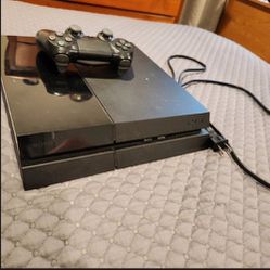 Original PlayStation 4 (500 GB)