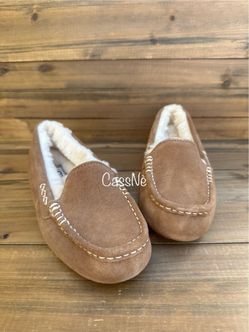 UGG Women’s Ansley Slipper Sz 6
