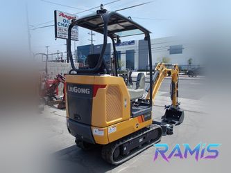 2023 Liugong 9018F Mini Excavator - Orange