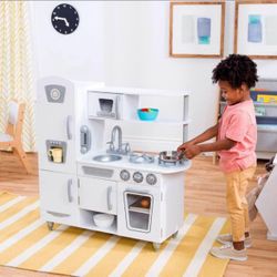 ⭐ Vintage Wooden Play Kitchen with Ice Maker & Phone – Brand New!