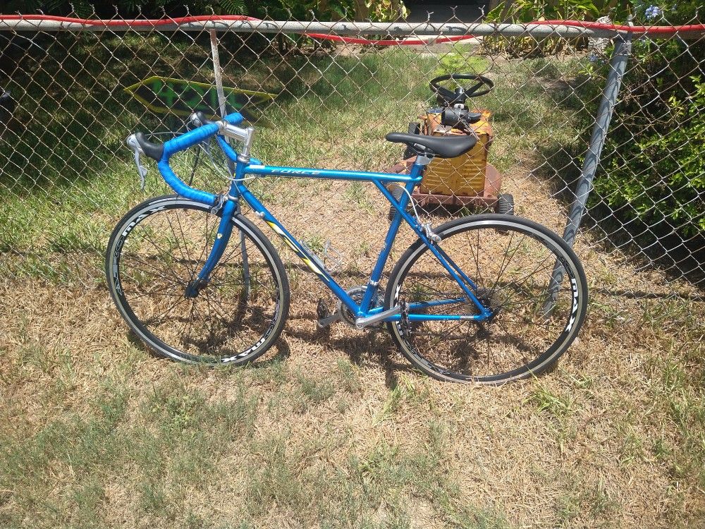 Gt Forte Road Bike Vintage 