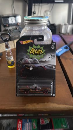 HW BATMAN "TV SERIES BATMOBILE" VHTF NEW HOT WHEELS DIECAST CAR