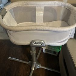 Halo bassinet Swivel Sleeper 