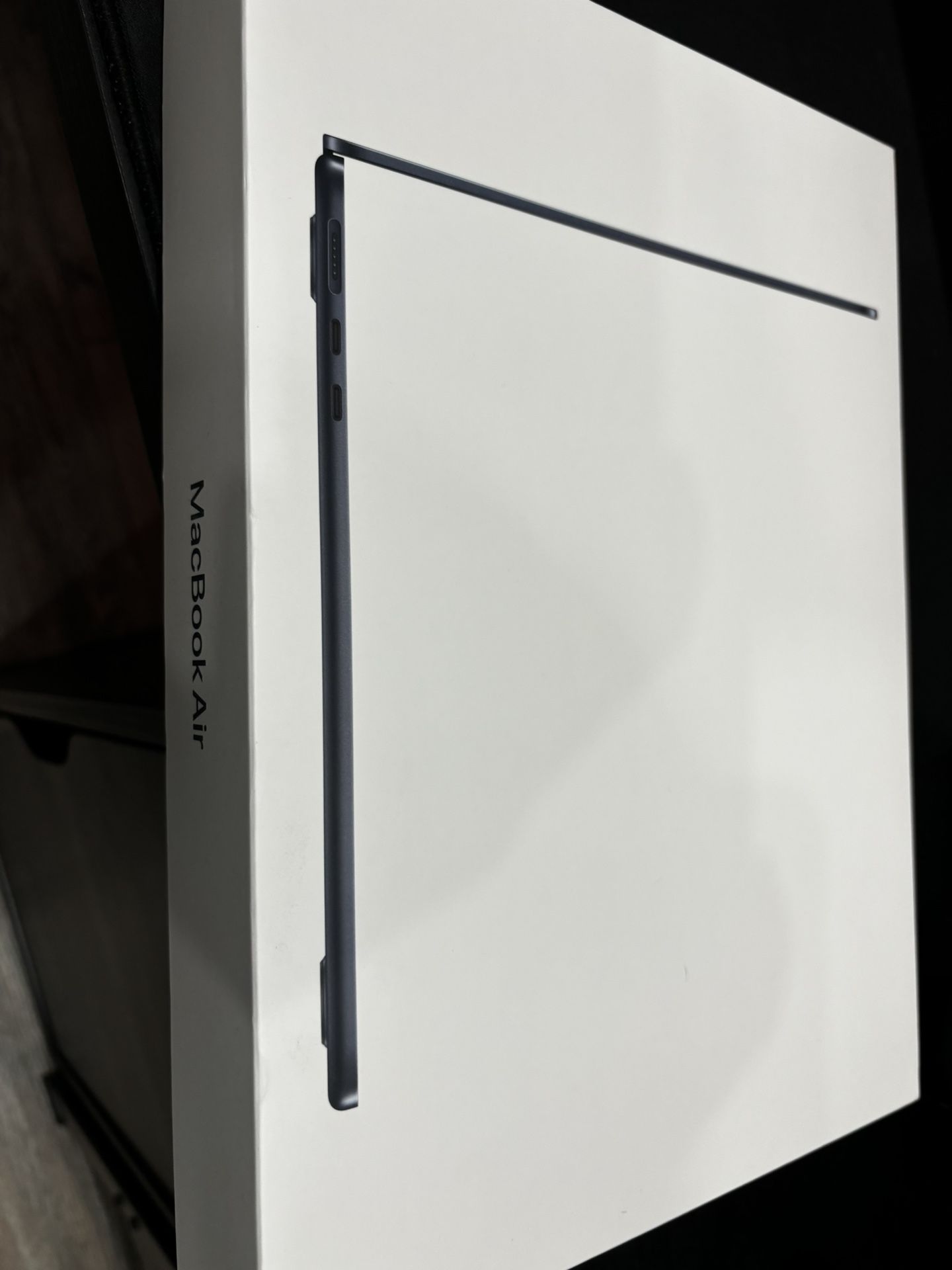 MacBook Air M2 2022 - Midnight - 512GB / 8GB / 10-Core GPU + Box