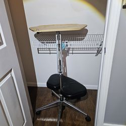 Roomyroc mobile laptop stand with padded footrest