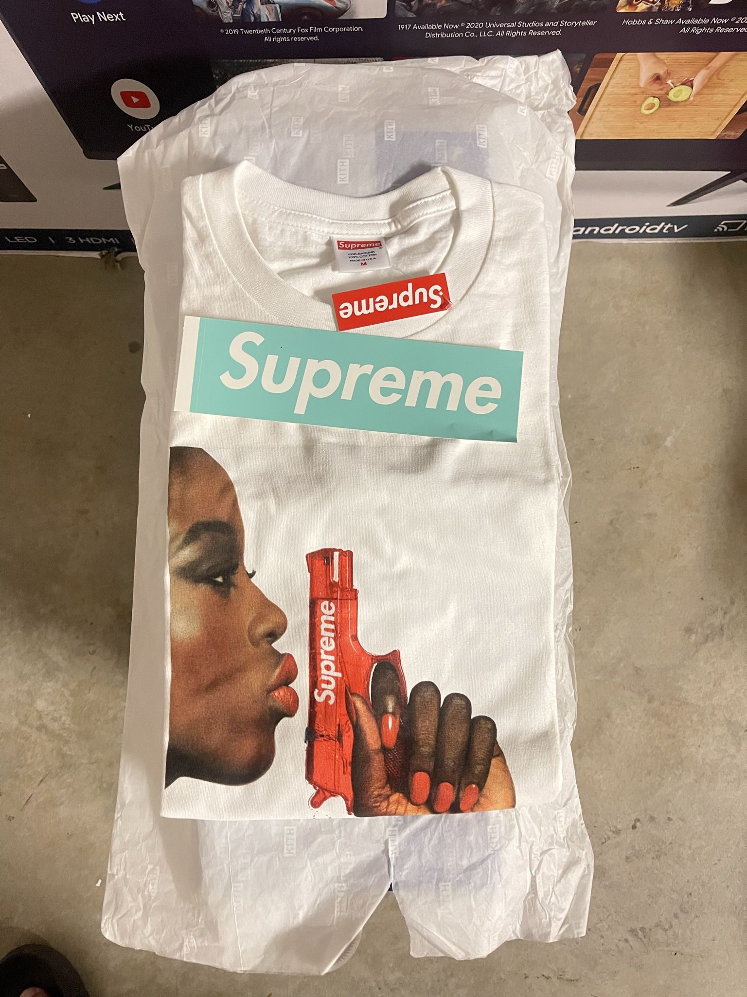 Supreme Medium Tees
