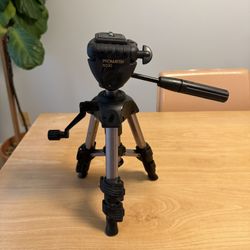 ProMaster 6030 table-top tripod w/ quick release (works)