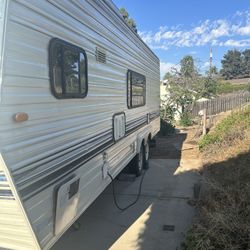 1994 Cobra Sandpiper 24ft. Travel Trailer. 