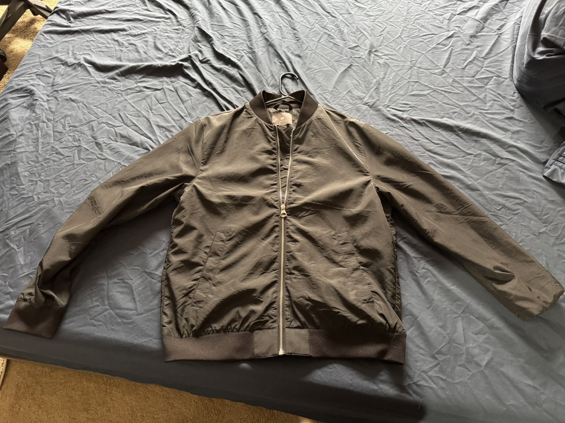 H&M Regular Fit Lightweight Black Bomber Jacket Size Medium 