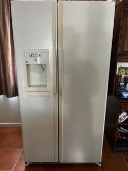 Refrigerator & Stove Range