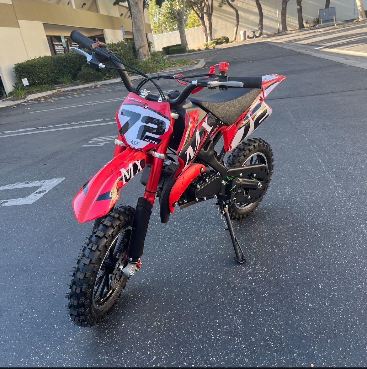 49cc 2 Stroke Gas Powered Mini Dirt Bike For Kids, Off Road Mini Bike, Motorcycle For Kids. 