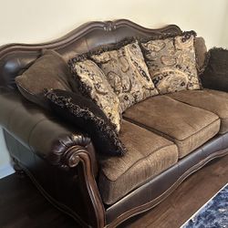 Sofa/Couch 